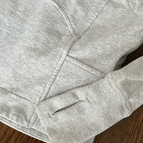 Lululemon Crop Hoodie with Zipper Pockets, Size 4 - Picture 6 of 6